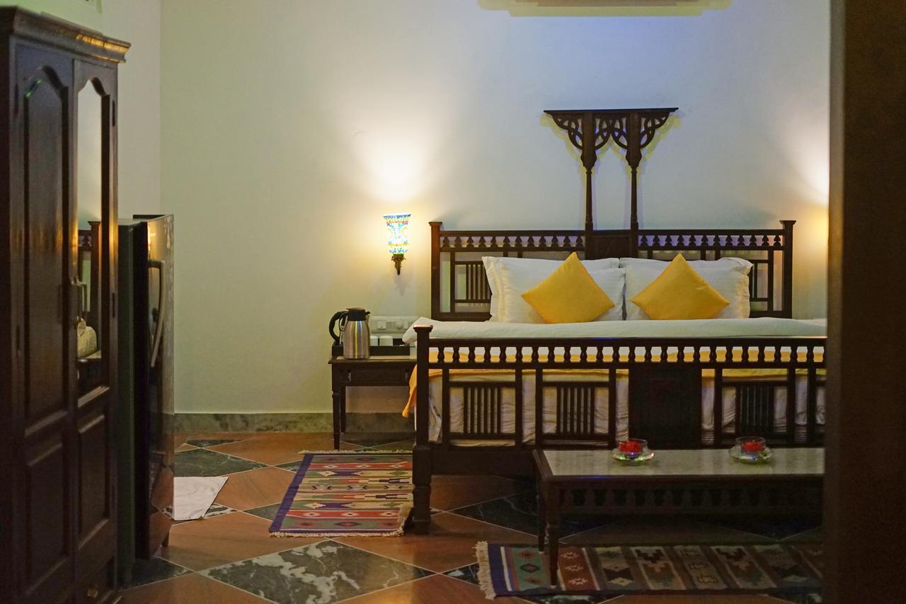 Bonjour Paradise Resort Udaipur Ngoại thất bức ảnh